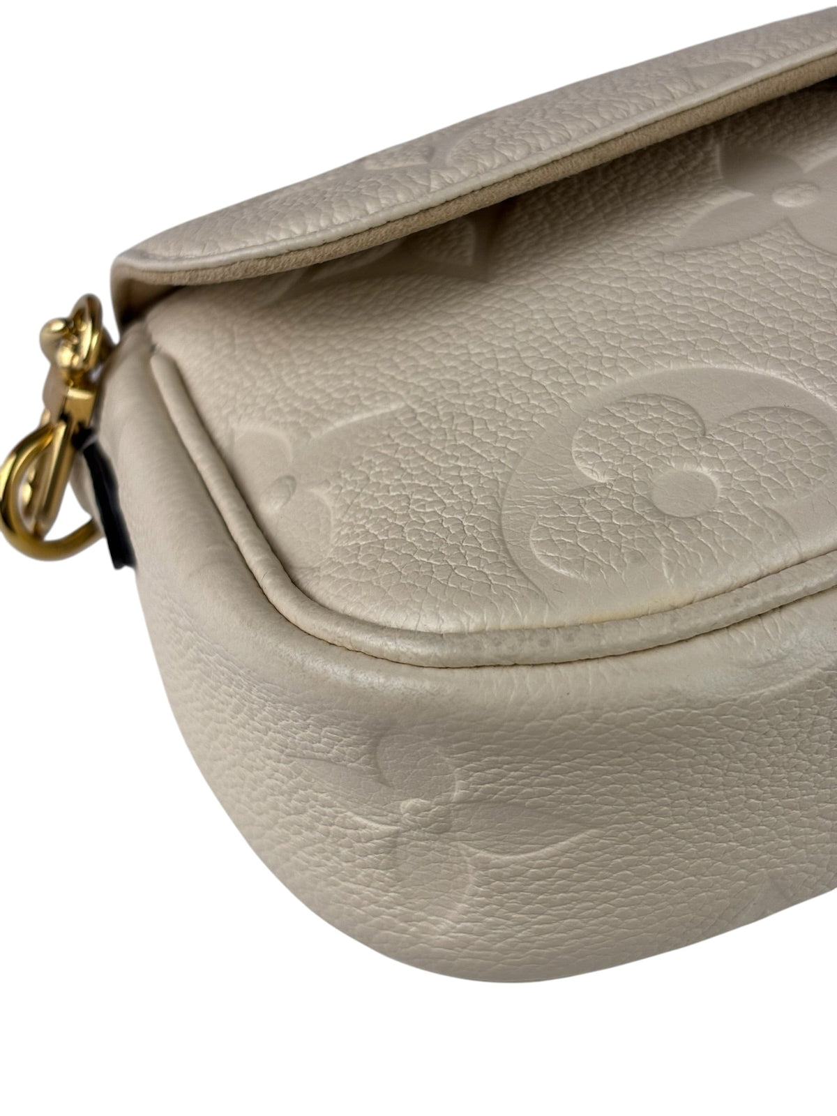Louis Vuitton Ivory Empreinte Monogram Leather Chain Ivy Pochette
