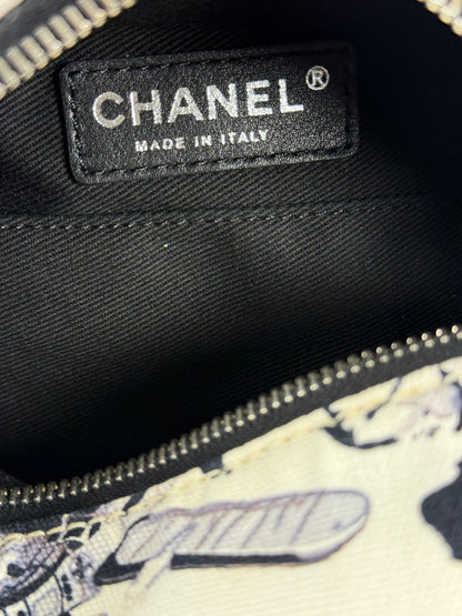 Chanel White/Black Patent Leather Trim Airplane CC Handle Bag 2005