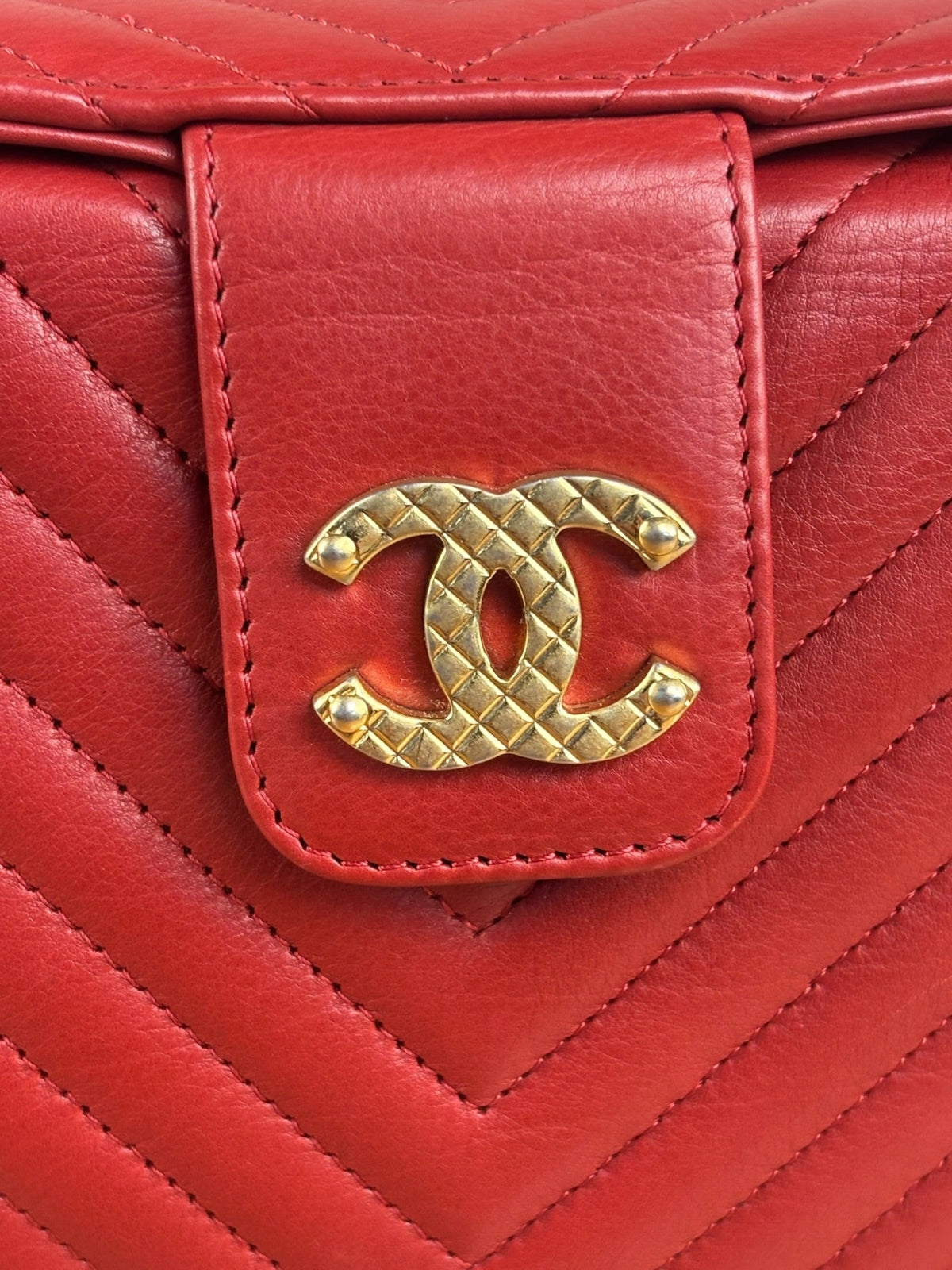 Chanel Red Quilted Leather Rock The Corner Minaudiere Shoulder Bag 2018